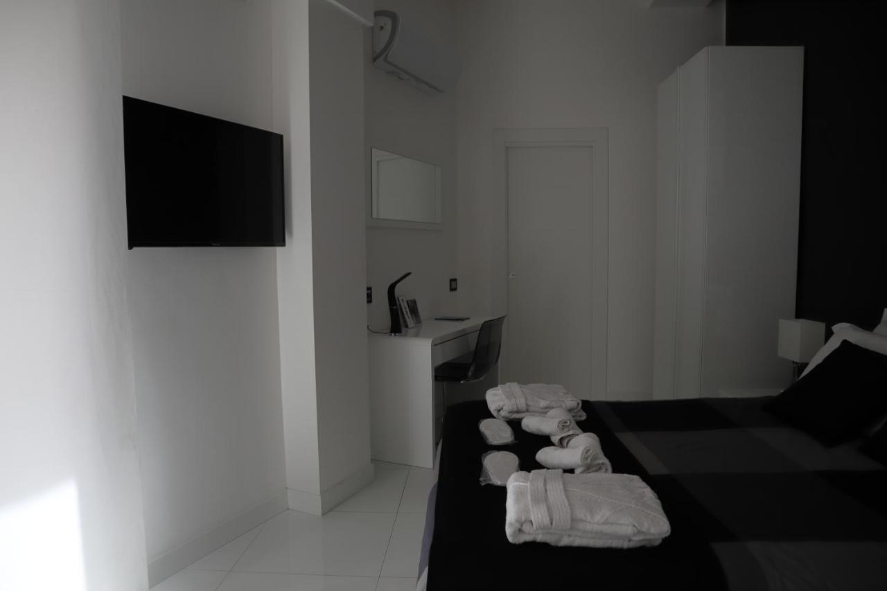 Rettifilo 201 Exclusive Rooms Naples Exterior photo
