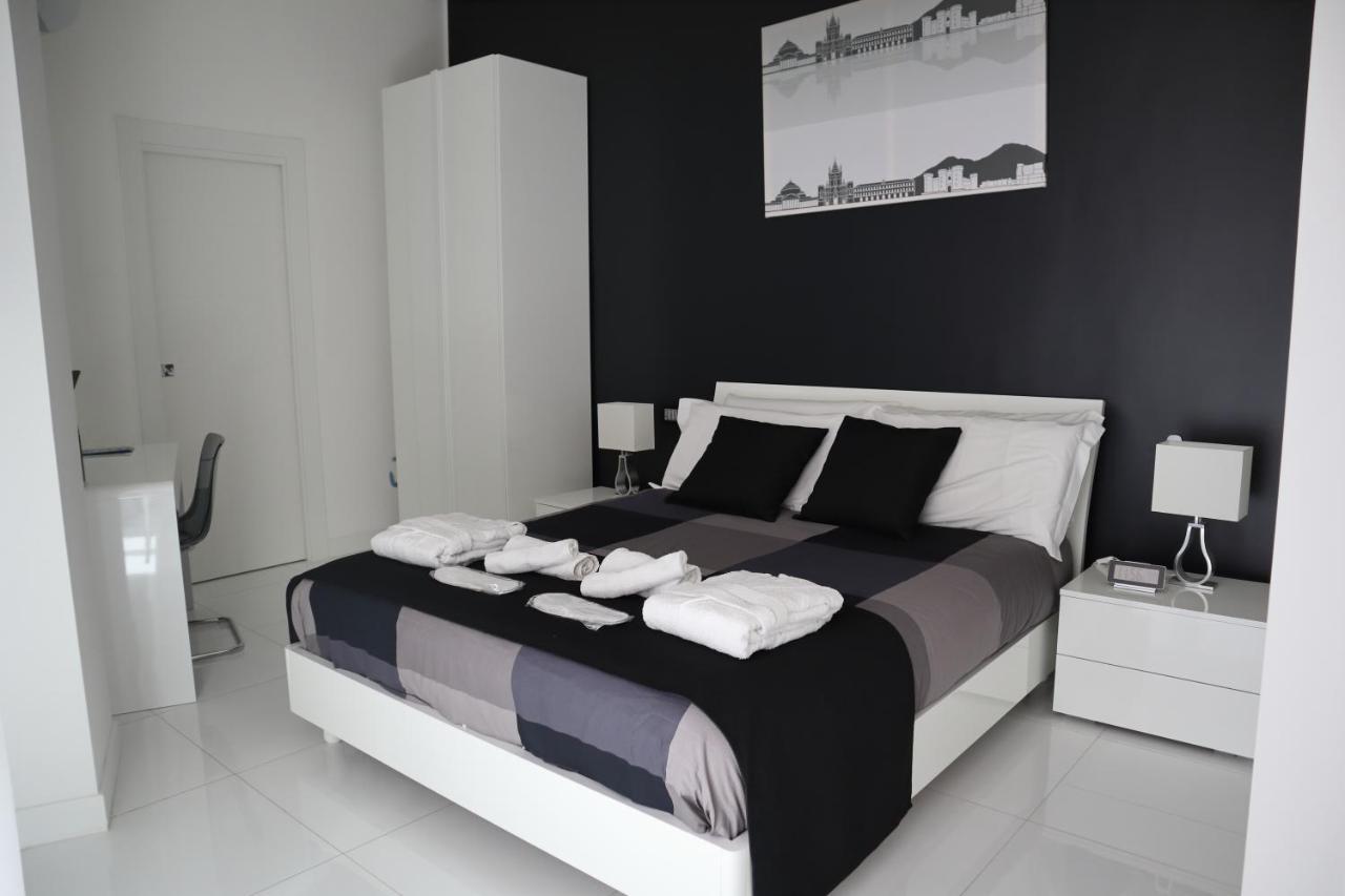 Rettifilo 201 Exclusive Rooms Naples Exterior photo